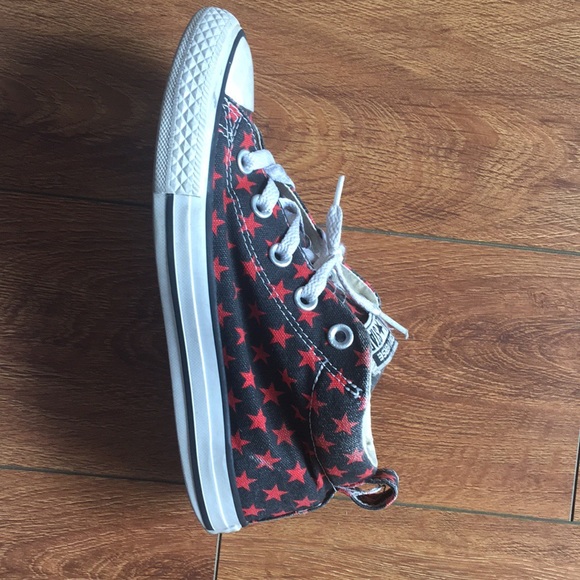 Converse - Picture 2 of 3